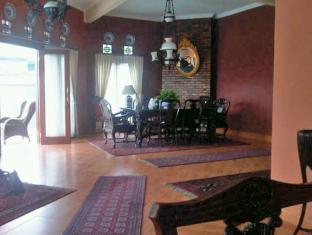 ديبوك Villa Riri By The London Living المظهر الخارجي الصورة